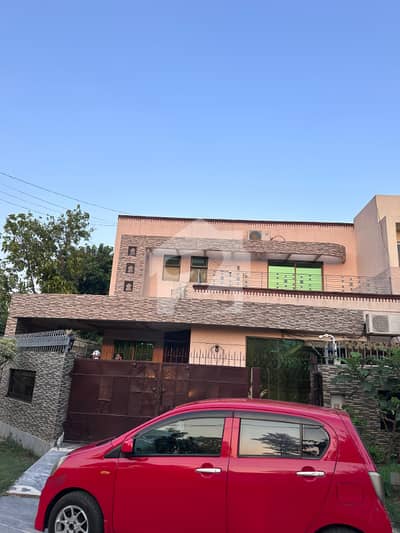 ڈی ایچ اے فیز 4 - بلاک ڈبل جی فیز 4,ڈیفنس (ڈی ایچ اے),لاہور میں 4 کمروں کا 11 مرلہ مکان 5.6 کروڑ میں برائے فروخت۔