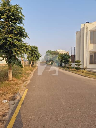 05 Marla Pair Plots Available On Ground Location Carpeted Roads Almost Ground Level Plots Possession Area