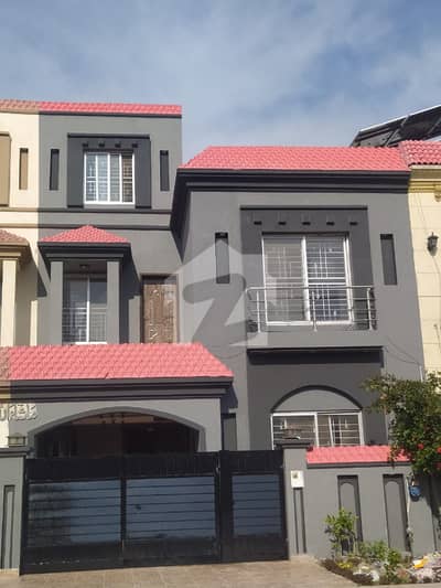 5 Marla Full house Available For Rent in, Bahria Nasheman Lahore