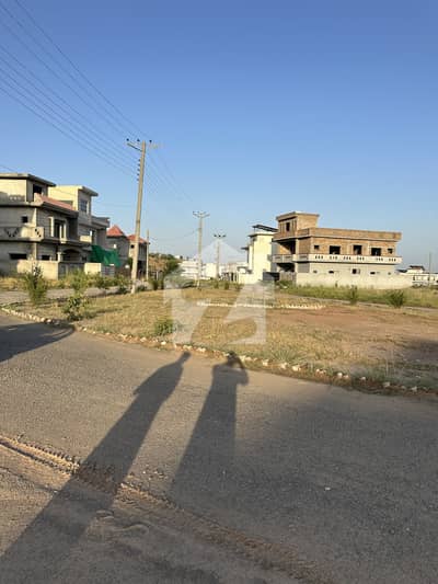 Park Face 10 Marla Level Plot Is Available For Sale Park Face 10 Marla Level Plot Is Available For Sale