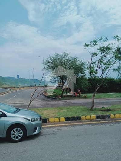 D12/4 35*70 level Plot on Service Road
