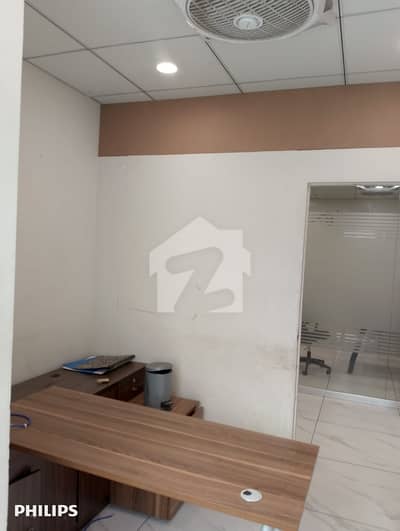 شہید ملت روڈ کراچی میں 6 مرلہ Studio دفتر 1.6 لاکھ میں کرایہ پر دستیاب ہے۔