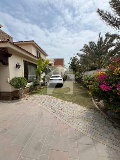 Fully FURNISHED Bungalow for sale 1000 yards
