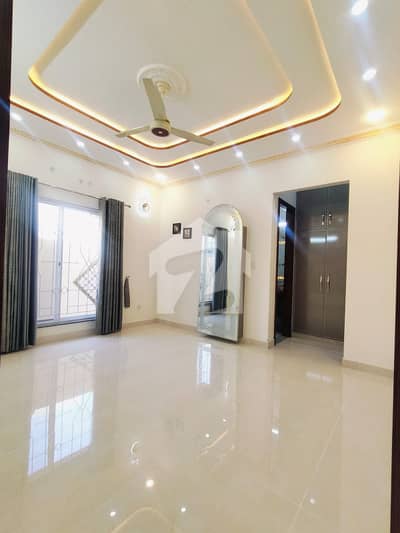 10 Marla Solid And Luxury Finish House For Sale 10 Marla Solid And Luxury Finish House For Sale