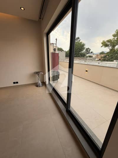 F-8, Brand New Flat