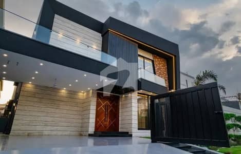 Modern Executive Living: 1 Kanal New House for Sale Near UCP, Lahore
