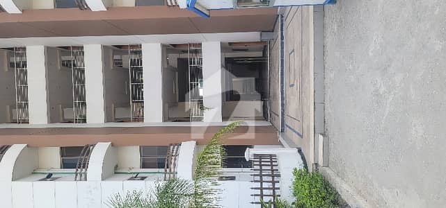 ایچ ۔ 13 اسلام آباد میں 2 کمروں کا 6 مرلہ فلیٹ 1.7 کروڑ میں برائے فروخت۔