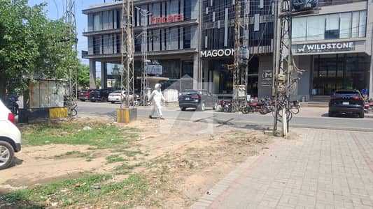 8 Marla Commercial Plaza for Sale | 5 Floors | Lift Installed in DHA Lahore Phase 4 DD CCA