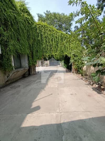1 Kanal VIP Location Plot For Sale In Cantt