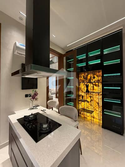 10 Marla Luxury House For Rent In Bahria Town Lahore