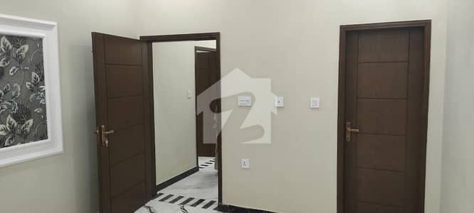 خدا بخش کالونی کینٹ,لاہور میں 3 کمروں کا 3 مرلہ مکان 1.55 کروڑ میں برائے فروخت۔