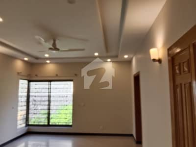 Luxury 12 Marla Upper Portion Available for Rent Luxury 12 Marla Upper Portion Available for Rent