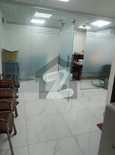 شہید ملت روڈ کراچی میں 3 مرلہ Studio دفتر 2.49 کروڑ میں برائے فروخت۔