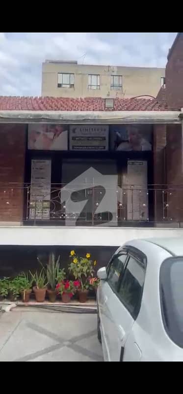 گلبرگ لاہور میں 16 مرلہ Studio دفتر 4.8 لاکھ میں کرایہ پر دستیاب ہے۔