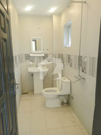 1st Floor New Non-Furnished Appartment For Rent (Near Meezan bank)