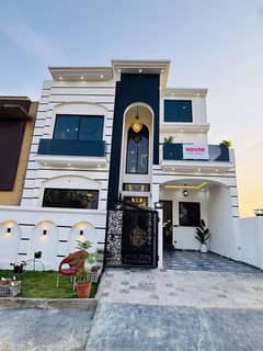 Super Exotic House For Sale Located At Hot Location In B17