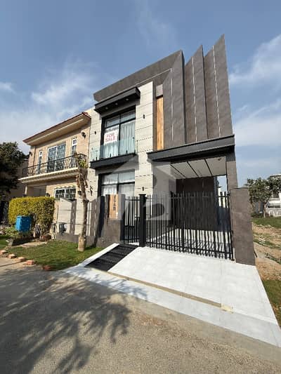 5 Marla Luxurious house available for rent in Dha 9 town