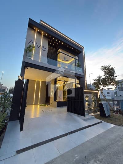 Luxury 5 Marla Modern Bungalow For Sale in Dha 9 Town,Lahore Luxury 5 Marla Modern Bungalow For Sale in Dha 9 Town,Lahore