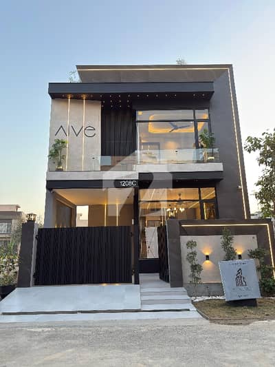 Luxury 5 Marla Modern Bungalow For Sale In Dha 9 Town,Lahore