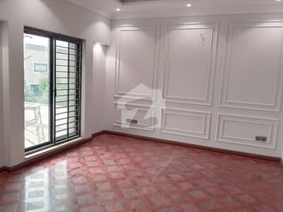 *Lower Potion Locked* 3 Bed With Bath TVL Kitchen Terrace Marble Flooring Sravant Quarter 4 Car Parking *Lower Potion Locked* 3 Bed With Bath TVL Kitchen Terrace Marble Flooring Sravant Quarter 4 Car Parking