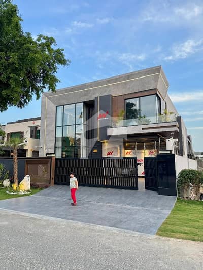 1 Kanal Full Furnished Full Basement With Pool Lift House In DHA Phase 6