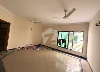 1 Kanal Slightly Used House For Rent In DHA Phase 3 Lahore.