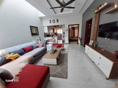 10 Marla Beautiful House Available For Rent In Bahria Enclave