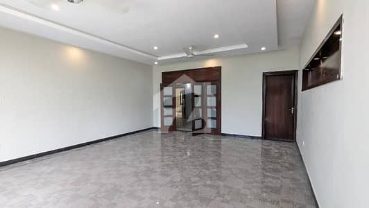 جی ۔ 10 اسلام آباد میں 9 کمروں کا 15 مرلہ مکان 12.95 کروڑ میں برائے فروخت۔