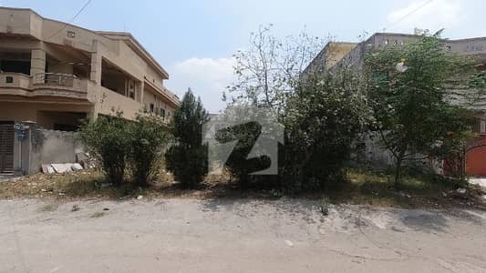 Prime Location Plot For Sale In Police Foundation O9