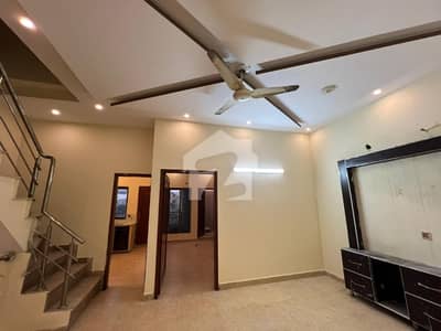 3.5 Marla Renovated Owner Build House For Sale R1 Johar Town