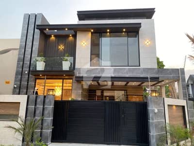 10 MARLA DESIGNER HOUSE FOR RENT 10 MARLA DESIGNER HOUSE FOR RENT