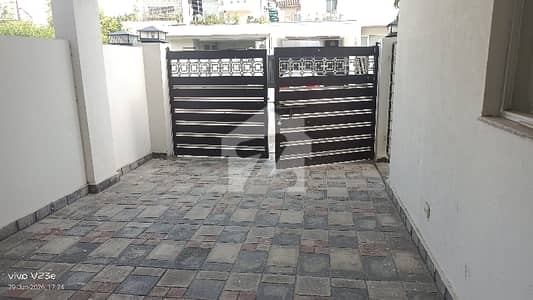 1 Kanal Separate Gate Fully Furnished Upper Portion Is Available For Rent In Hbfc Society