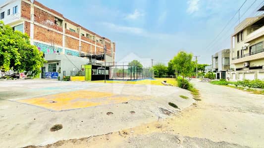 4 PLOT COMMERCIAL BEST FOR HIGH RISE BUILDING CALL FOR MORE INFO