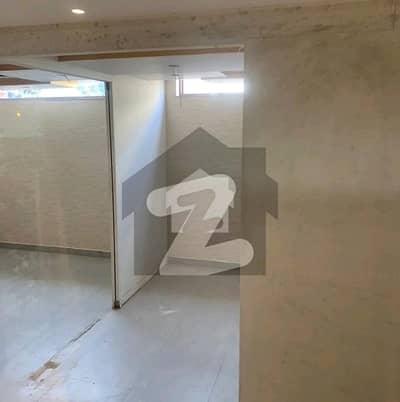 ای ۔ 11 اسلام آباد میں 1 مرلہ Studio دکان 60.0 لاکھ میں برائے فروخت۔