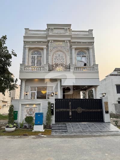 5 Marla Stylish Bungalow | Wide Road Approach | Ideal Investment Option
