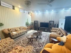 Prime Location House Of 10 Marla In Hayatabad Phase 7 Is Available