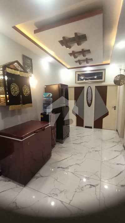Flat Available On Sell Gulistan. E. Jouhar