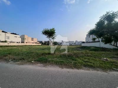 PLOT # Z2 - 1625 RESIDENTIAL PLOT LOCATED IN THE BEST BLOCK OF DHA LAHORE.