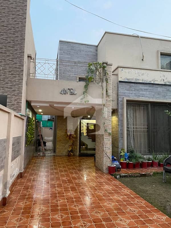10 MARLA HOUSE AVAILABLE FOR RENT 10 MARLA HOUSE AVAILABLE FOR RENT