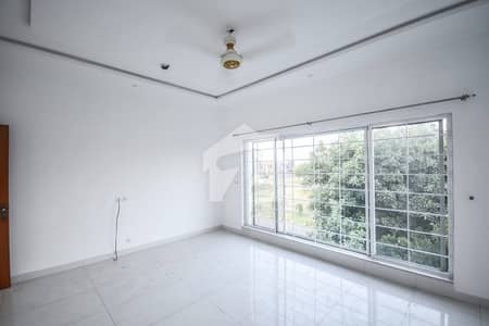 BRAND NEW UPPER PORTION AVAILIBLE FOR RENT IN DHA
