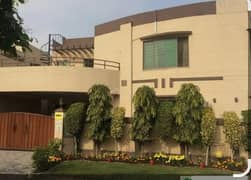 Renovated Beautiful Well Maintained 4 Bed House In Askari 10 Sec-B For Urgent Sale!