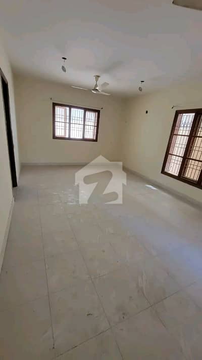 ڈی ایچ اے فیز 5 ڈی ایچ اے ڈیفینس,کراچی میں 6 کمروں کا 1 کنال مکان 15.5 کروڑ میں برائے فروخت۔