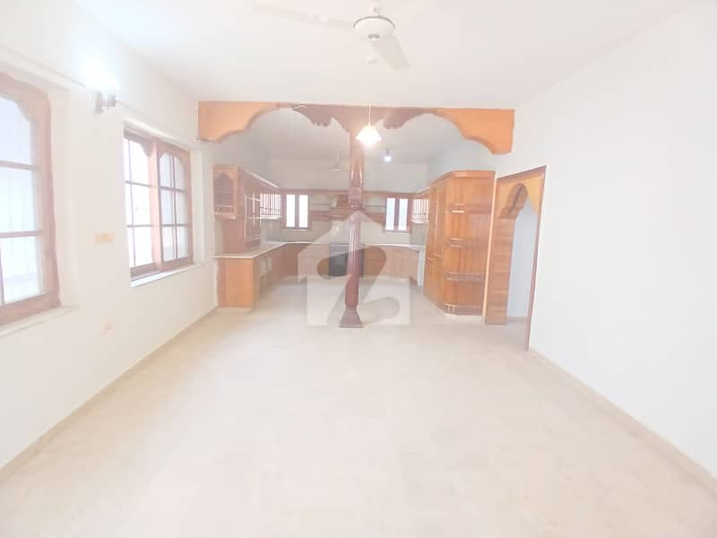 Beautifully Renovated 3 Bed House For Rent In F-10 Beautifully Renovated 3 Bed House For Rent In F-10