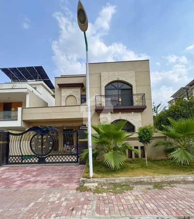 10 Marla Desighner House Available For Rent In Sector B
