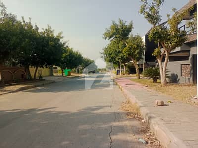 بحریہ ٹاؤن فیز 8 ۔ بلاک آئی بحریہ ٹاؤن فیز 8,بحریہ ٹاؤن راولپنڈی,راولپنڈی میں 5 مرلہ رہائشی پلاٹ 63.0 لاکھ میں برائے فروخت۔
