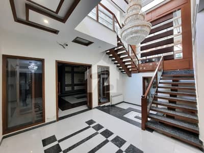 kanal house for rent in dha phase5 hote location school pak