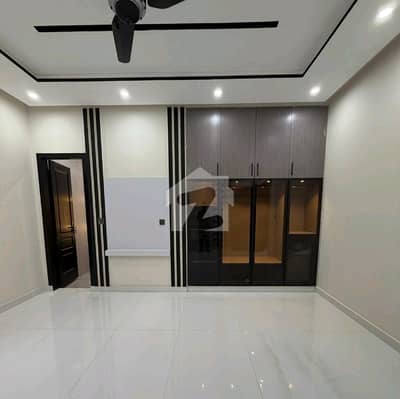 1 Kanal House Ideally Situated In PCSIR Housing Scheme Phase 2 - Block B