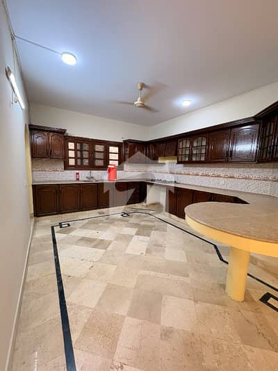 500 Yard Ground Portion For Rent In DHA Phase 6 | 3 Bed | Separate Meters | Green Garden