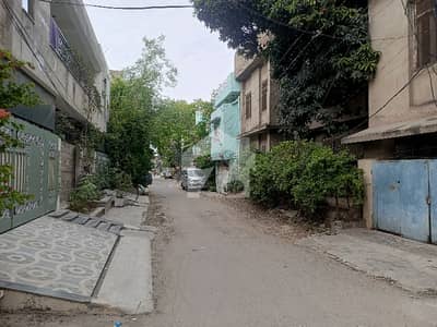 700 Square Feet House Is Available For Rent