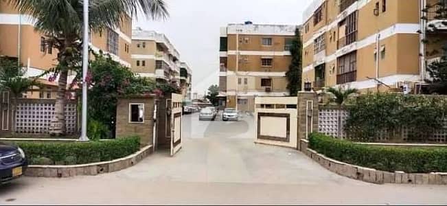 کلفٹن ۔ بلاک 4 کلفٹن,کراچی میں 4 کمروں کا 10 مرلہ فلیٹ 2.45 لاکھ میں کرایہ پر دستیاب ہے۔ کلفٹن ۔ بلاک 4 کلفٹن,کراچی میں 4 کمروں کا 10 مرلہ فلیٹ 2.45 لاکھ میں کرایہ پر دستیاب ہے۔